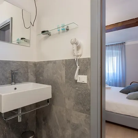 Santo Spirito Venti Bed & Breakfast Florence